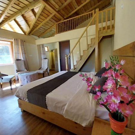 Anmol Paradise Hotel Mukteshwar Exterior foto